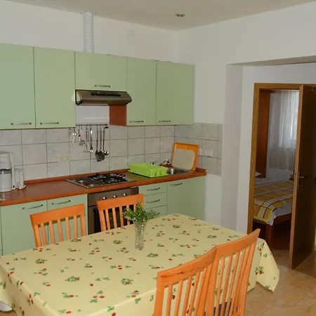 Iva Apartman